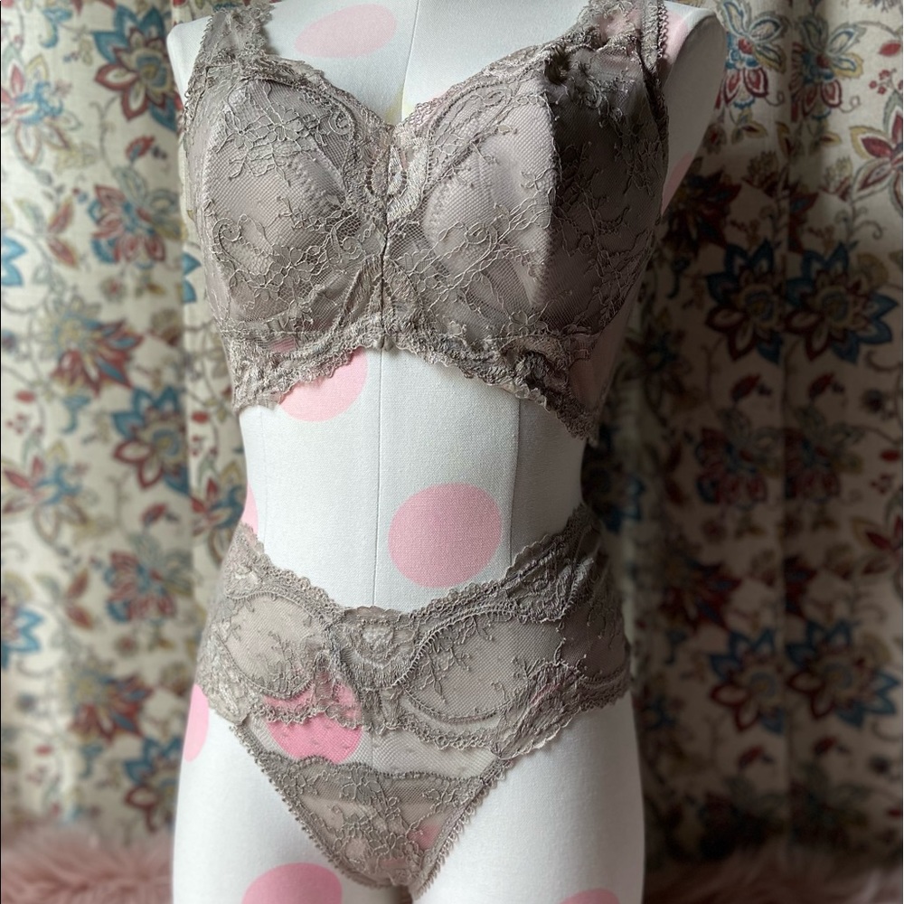 Dream Angels Victoria’s Secret lingerie set